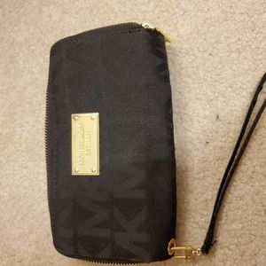 Micheal Kors Black Fabric Wallet/Wristlet